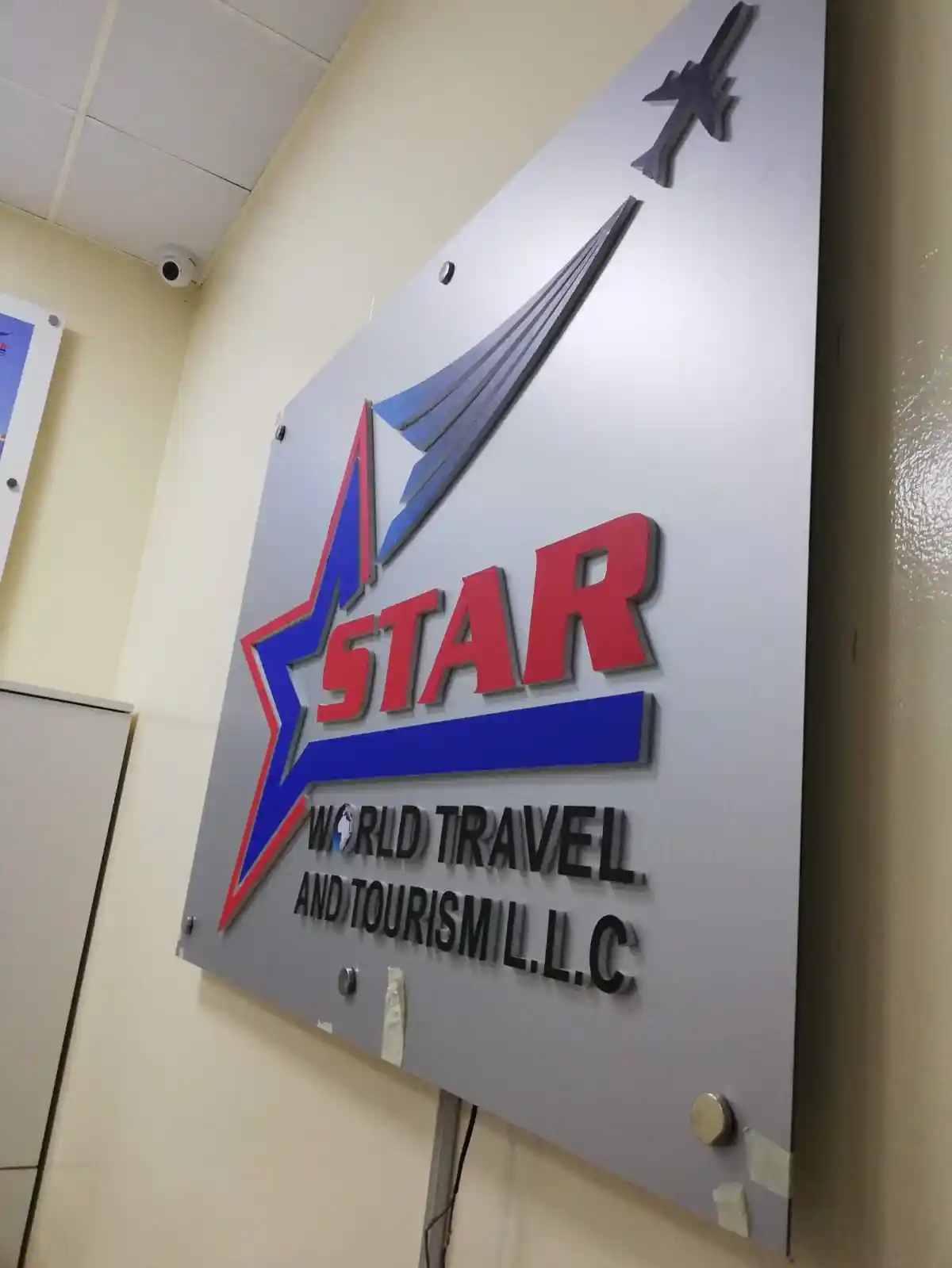 acrylic logo dubai